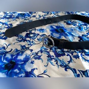 H&M Black and Silver Circle Belt Size XS